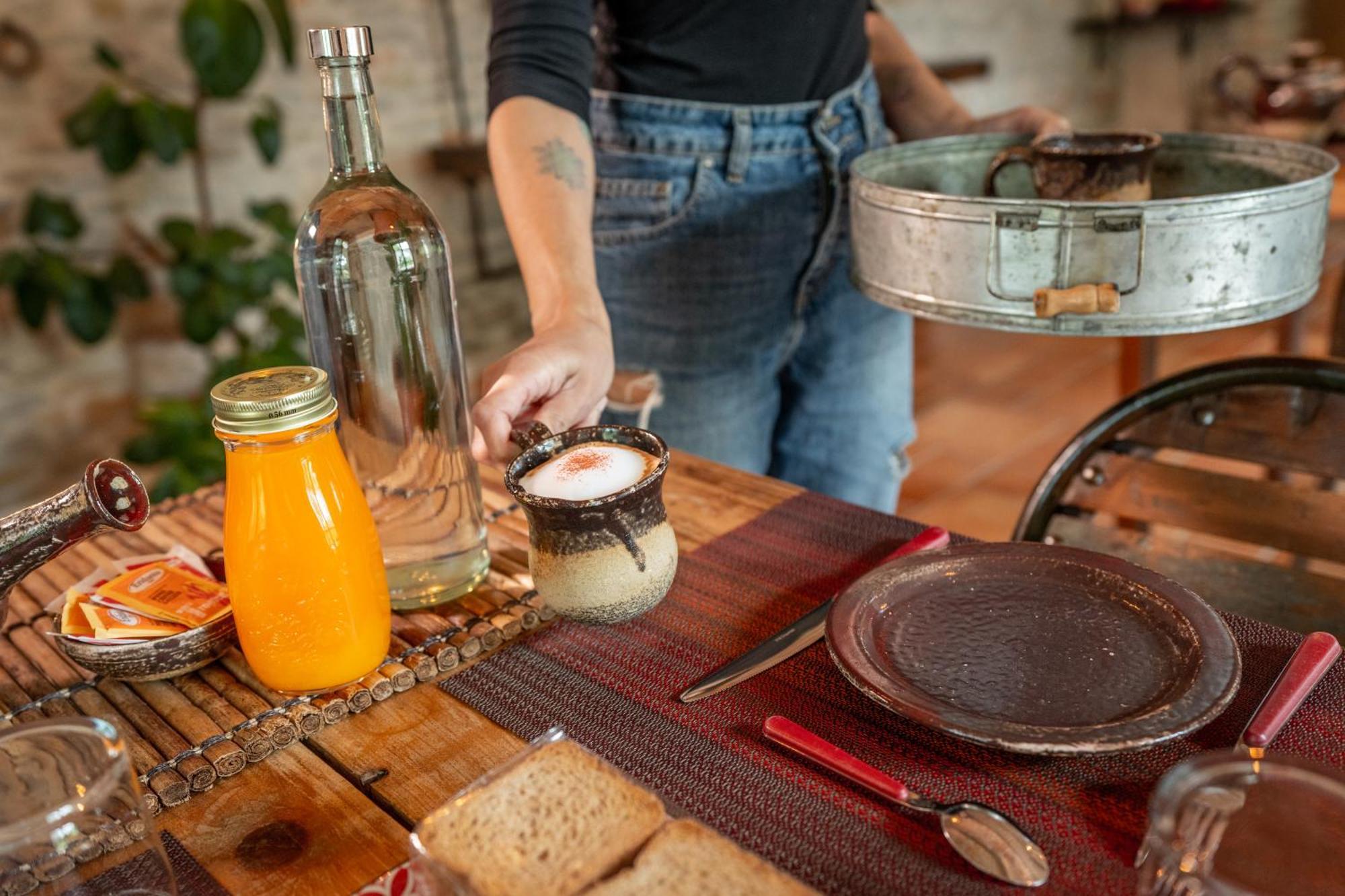 Gilda E I Suoi Amici Bed & Breakfast Neive Exterior photo